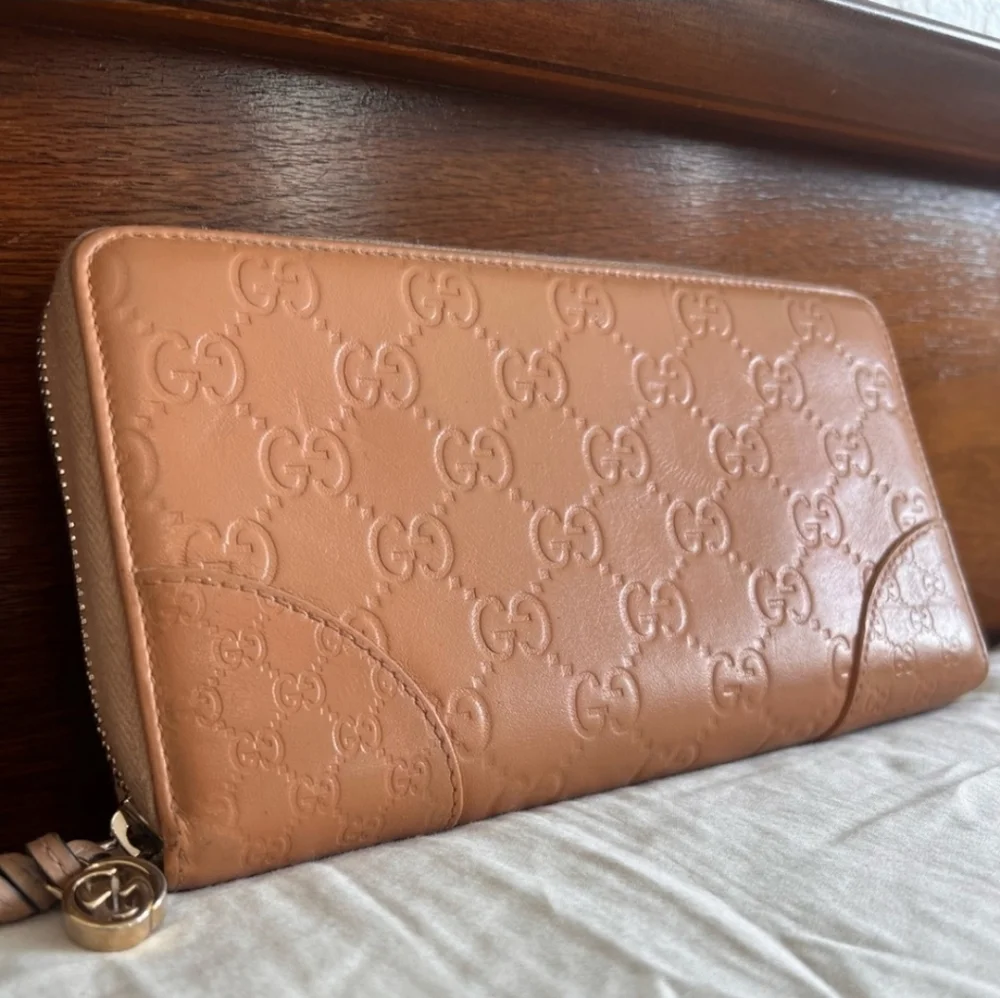 πGUCCI Micro Guccissima Nude Zip Around Wallet - Picture 1 of 9